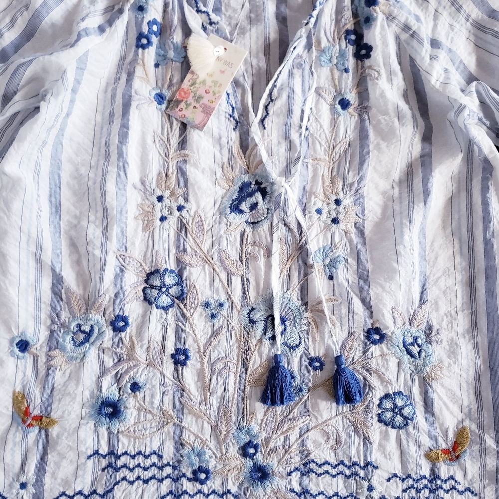 JOHNNY WAS Embroidered Shiloh White Cotton Peasant Blouse Tassle Tie Size Small - Picture 7 of 9